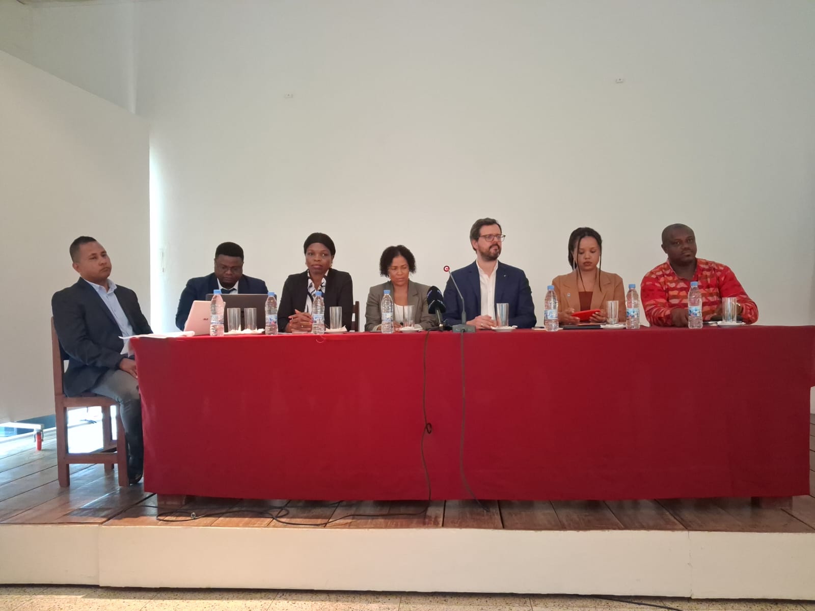 Encontro Entre As Entidades Responsáveis Pela Promoção Do Livro E Da Leitura (11)